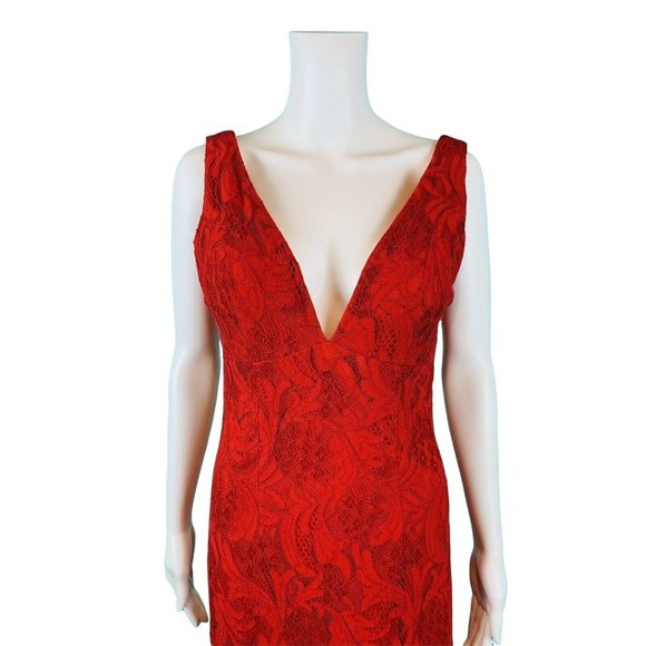 Dave & Johnny Formal Gown Women's Size 9/10 Red Lace Deep V Full Length Dress - Picture 2 of 11